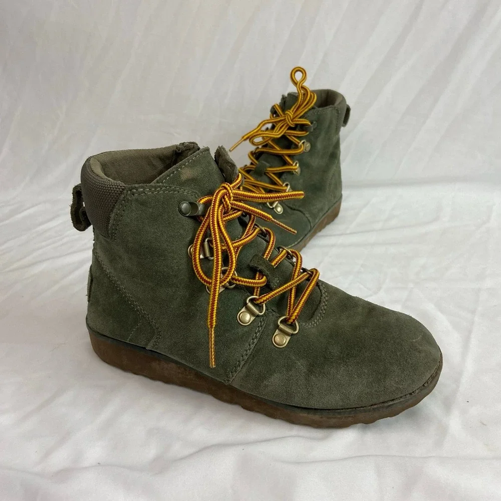UGG youth girl's dark green insulated water resistant lace up‎ fur lined boots 2